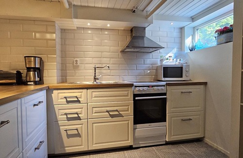 Stenungsund Villa | Spacious and exclusive house in Stenungsund with pool, sauna and close to the sea | SE09109