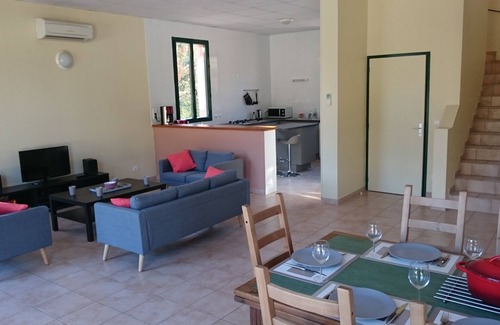 Vers-Pont-du-Gard Villa | Villa amplia y confortable en el campo