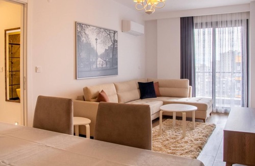 Cigli Apartamento | Spacious and Furnished Flat with Balcony in Izmir