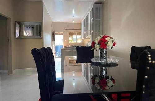 Lusaka Apartamento | Spacious and Harmonious 2 Bedroomed Apartment