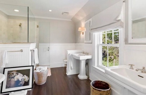 East Hampton North Villa | Spacious and Luxurious Home - Pool - Hot Tub