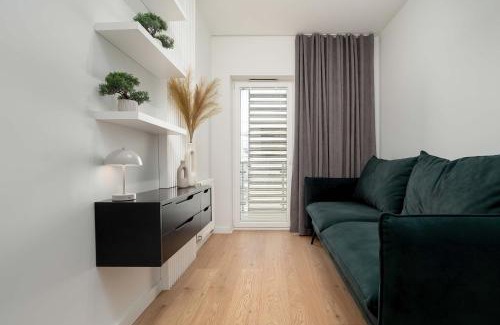 Rzeszow Apartamento | Spacious and Modern Apartment Paderewskiego with Air Conditioning by Noclegi Renters