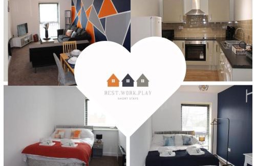 Wolverhampton Apartamento | Spacious and modern apartment near Molineux Stadium, perfect for contractors, parking and WiFi