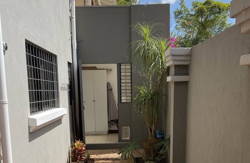 Curridabat Casa | Espacioso y tranquilo con excelente ubicación
