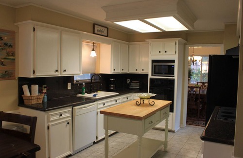 Taylor Lake Village Casa | Spacious and relaxing 4-bedroom Coastal House