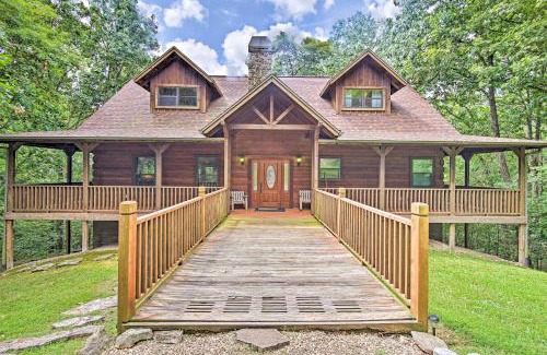 Maysville Casa | Spacious and Secluded Cabin 25 Mi to Bentonville!