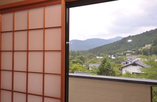 Yufuin Onsen Casa | Spacious and spacious - Tomomi Sanso / Yufu Ōita