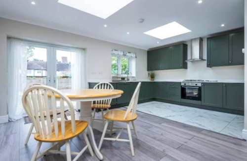 Merton Apartamento | Spacious and Stylish Holiday Home in Greater London