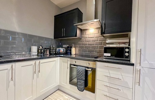 Whitton Apartamento | Spacious and Unique One Bedroom Gem in Twickenham