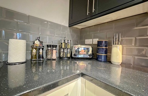 Whitton Apartamento | Spacious and Unique One Bedroom Gem in Twickenham