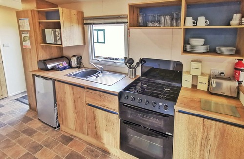 Llanllwchaiarn Casa | 3 bedroom accommodation in Cross Inn, Nr New Quay