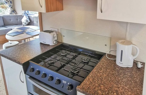 Llanllwchaiarn Casa | 3 bedroom accommodation in Cross Inn, Nr New Quay