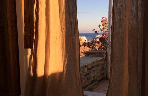 Antiparos Villa | Spacious Antiparos Apartment | 2 Bedrooms | Apartment Mon Cala | Amazing Sea Views | Agios Georgios