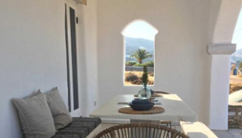 Antiparos Apartamento | Spacious Antiparos Apartment 2 Bedrooms Apartment Malachor Stunning Sea & Garden Views Agios Georgios