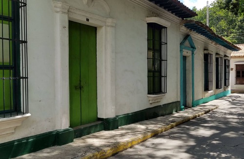 Choroni Casa | Spacious antique 18th century house house with AC, WiFi in Choroni