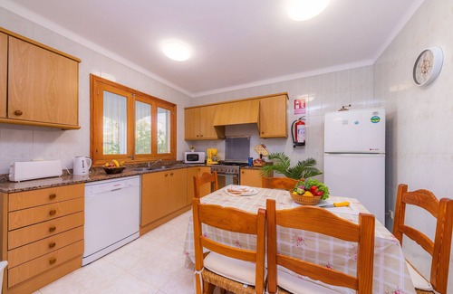 Colonia Sant Jordi Apartamento | Amplio apartamento Tobalu con Wi-Fi, balcón, terraza y jardín