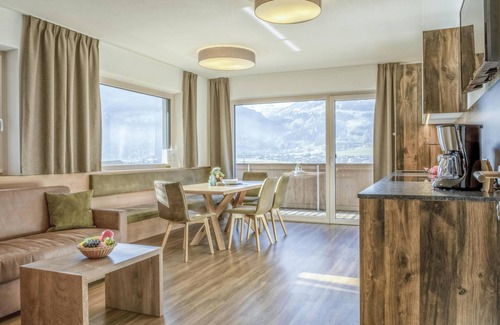 Helfenstein Casa | Spacious apartment with fitness and sauna for 9