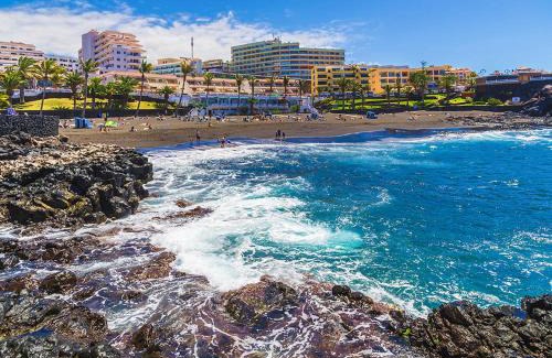 Guía de Isora Apartamento | Spacious apart with large terrace,5 min beach