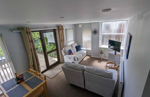 Newtownards Apartamento | Spacious Apartment with Private Terrace