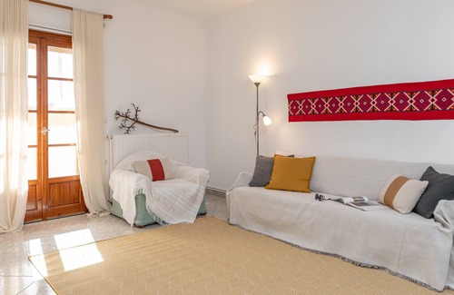 Aperathos Apartamento | Spacious apartment at traditional village of Apeiranthos Naxos