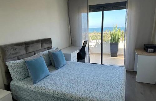RACINE EXTENSION Apartamento | Spacious Apartment in Casablanca with Stunning Sea View