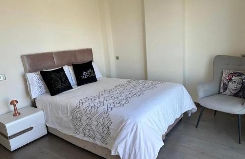 RACINE EXTENSION Apartamento | Spacious Apartment in Casablanca with Stunning Sea View