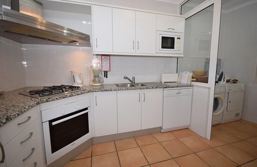 Quarteira Apartamento | Spacious Apartment in Quarteira With Swimming Pool