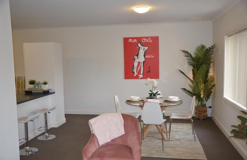 St Kilda Apartamento | Spacious apartment in the heart of St Kilda with parking