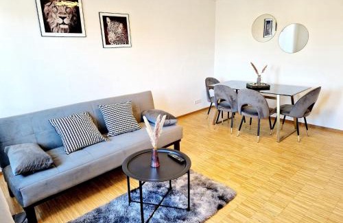 Neckarau Apartamento | Spacious apartment Mannheim/Neckarau + balcony