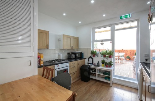 William Morris Casa | Amplio apartamento para 11 personas a 15 minutos del centro de Londres