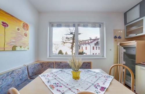 Moena Apartamento | Amplio apartamento "Villa Pineta "con vistas a la montaña