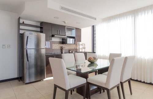 Puerto Santa Ana Apartamento | Spacious Apartment with City View