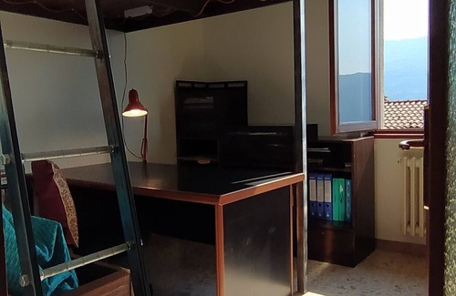 Crebbio Apartamento | Spacious apartment with a view, very well equipped, between lake and mountain.
