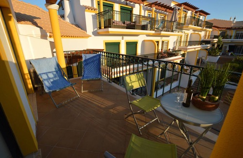 Guia Apartamento | Amplio Apartamento con 2 grandes piscinas con vistas dom Trraces y bien cuidados jardines
