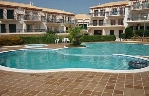 Guia Apartamento | Amplio Apartamento con 2 grandes piscinas con vistas dom Trraces y bien cuidados jardines