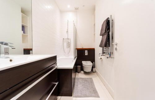 Farringdon Apartamento | Spacious Apartment with a balcony in Prime Location in Farringdon