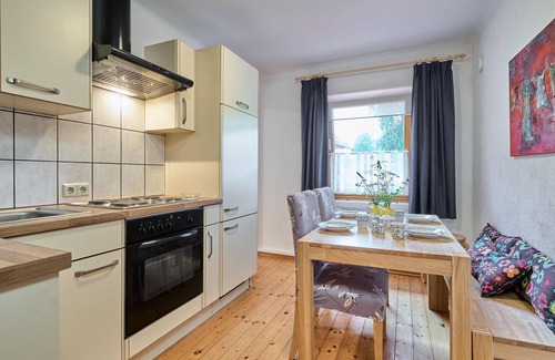 Forstau Apartamento | Spacious apartment with balcony and views
