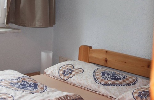 Meschendorf Apartamento | Espacioso apartamento con jardín en Rerik, Alemania