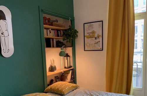 Dobree-Bon Port Apartamento | Spacious apartment with balcony