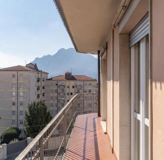 Lecco Apartamento | Spacious Apartment with Panoramic Views in Lecco
