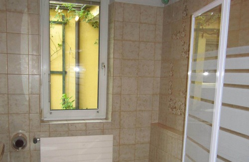 Unterdobling Condominio | Spacious Apartment With Pool & Gym