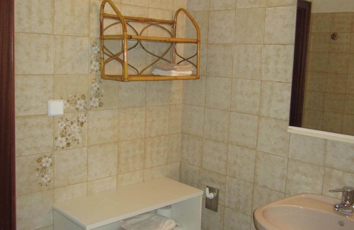 Unterdobling Condominio | Spacious Apartment With Pool & Gym