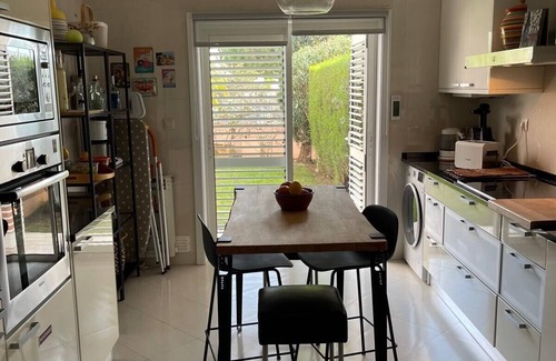 Parede Apartamento | APARTAMENTO CON TERRAZA / JARDIN / psicine