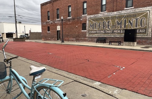 Milan Apartamento | Spacious Apt in Vibrant Downtown Milan Michigan, Between Ann Arbor and Detroit