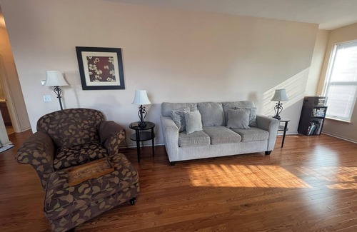 Milan Apartamento | Spacious Apt in Vibrant Downtown Milan Michigan, Between Ann Arbor and Detroit