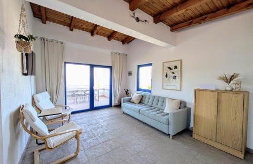 Stomorska Apartamento | Spacious Apt with Panoramic Sea View