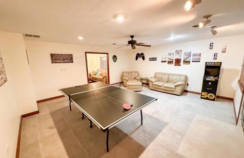 Keller Casa | Spacious Arcade Table Tennis Game Room Cowboy Pool Near Tx Motor Speedwayby Vacation Your Way
