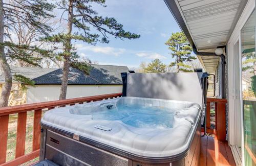 Rogers Casa | Spacious Arkansas Retreat with Deck, Hot Tub and Grill