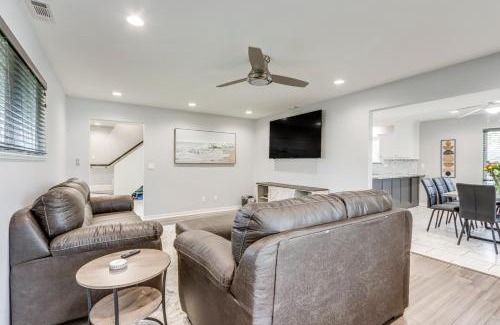 Rogers Casa | Spacious Arkansas Retreat with Deck, Hot Tub and Grill