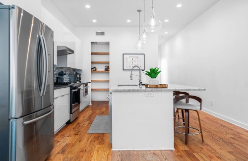 Summerhill Casa | Spacious ATL Escape, Prime Area Near Everything! 2 King Beds. Walkable & Central